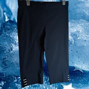 89th + Madison medium navy rayon blend stretch waist 32  inseam  16.5 shorts